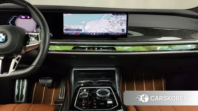 BMW 7 Series (G70) 2023 Черный из Кореи, фото 5