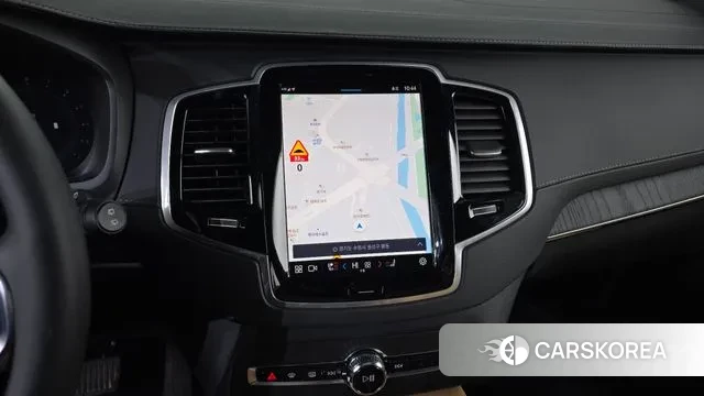 Volvo XC90 second Generation 2023 Серебристо-серый из Кореи, фото 5