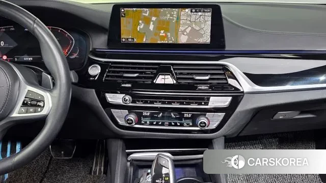 BMW 5 Series (G30) 2020 Белый из Кореи, фото 5