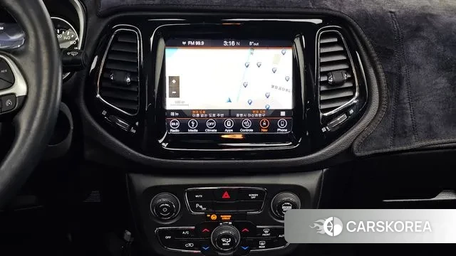 Jeep Compass 2nd Generation 2018 Белый из Кореи, фото 5