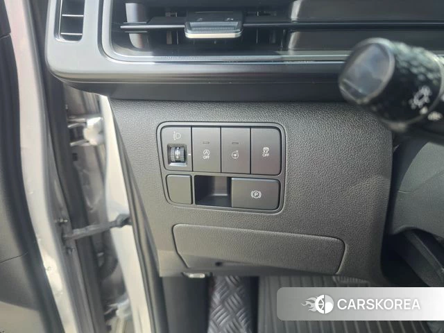 Hyundai Staria 2021 Серебристо-серый из Кореи, фото 5