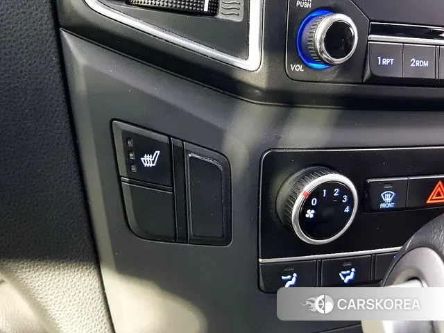 Hyundai Grand Starex 2018 Серебристо-серый из Кореи, фото 5