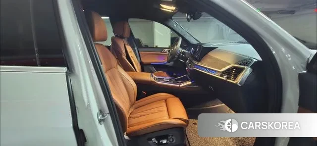 BMW X7 (G07) 2025 Белый из Кореи, фото 5