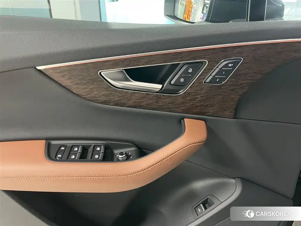 Audi Q7 2024 Черный из Китая, фото 6
