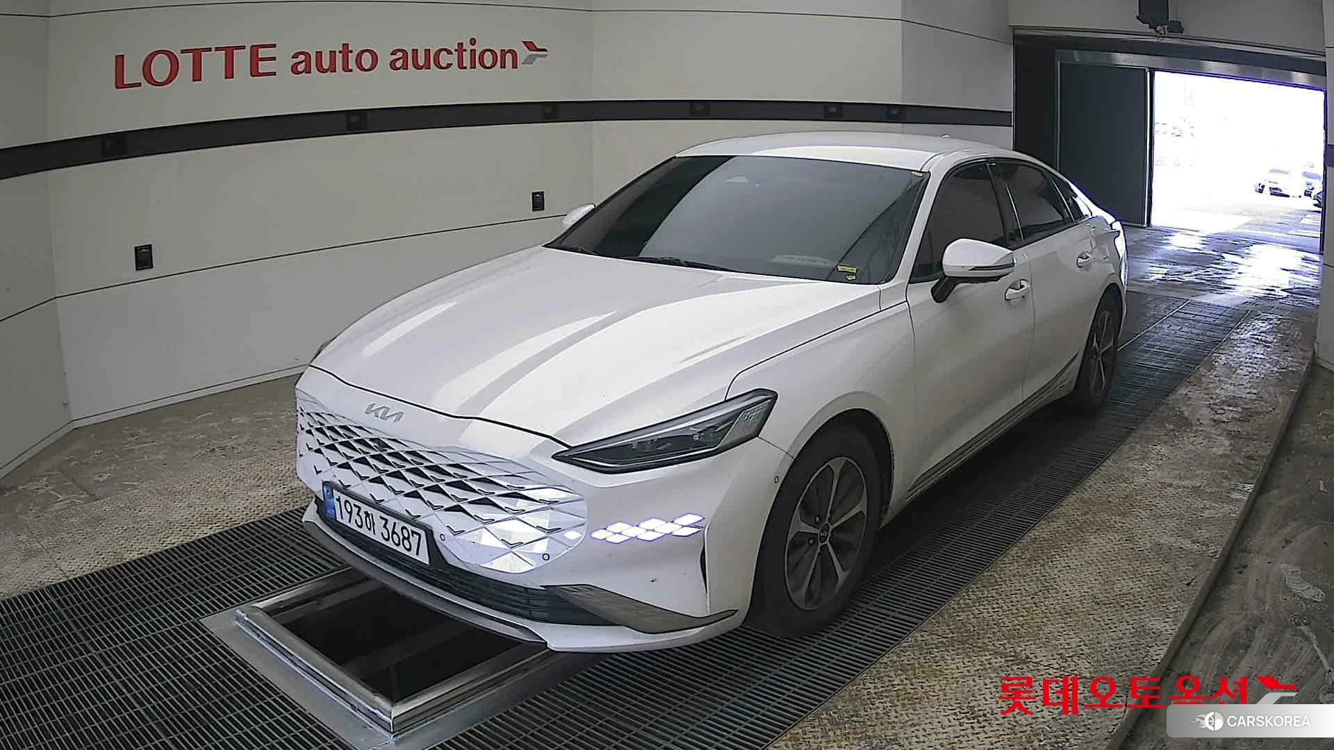 Kia K8 Hybrid 2022 Snow White Pearl из Кореи, фото 5