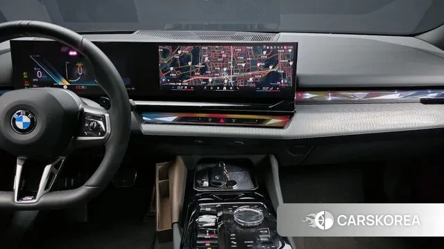 BMW 5 Series (G60) 2025 Белый из Кореи, фото 5