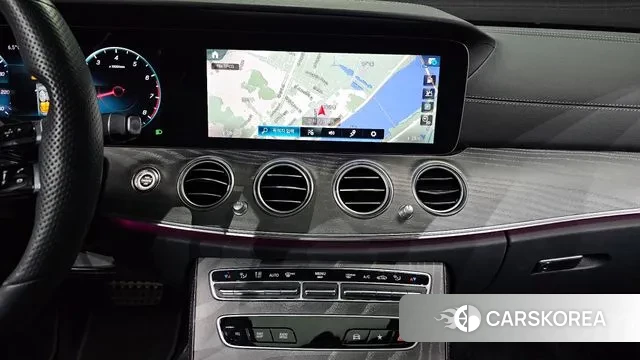 Mercedes-Benz E-Class W213 2022 Белый из Кореи, фото 5