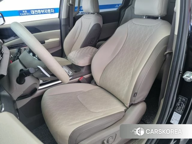 Kia Carnival 4th generation 2023 Черный из Кореи, фото 5