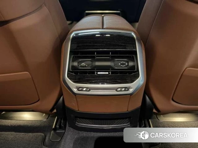 BMW 7 Series (G70) 2025 Черный из Кореи, фото 5