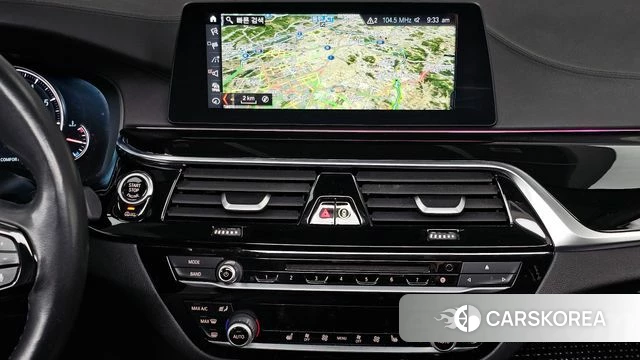 BMW 5 Series (G30) 2018 Белый из Кореи, фото 5