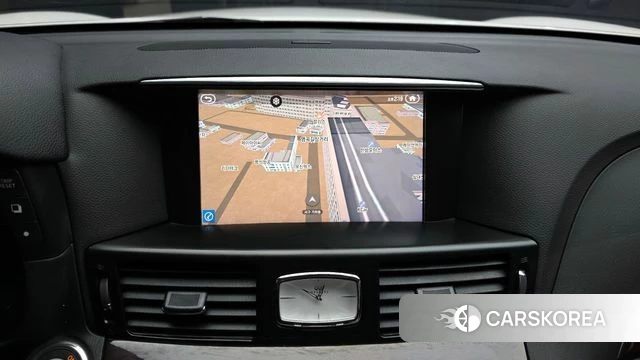 Infiniti Q70 2018 Белый из Кореи, фото 5