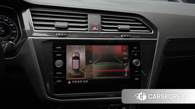 Volkswagen Tiguan second Generation 2018 Серебристо-серый из Кореи, фото 5