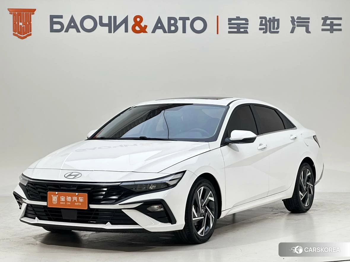 Hyundai Elantra 2023 Белый из Китая, фото 5