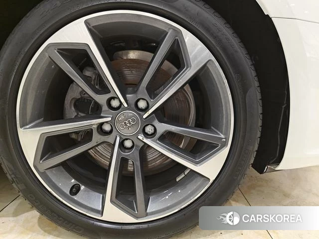 Audi A4L 2022 Белый из Китая, фото 5