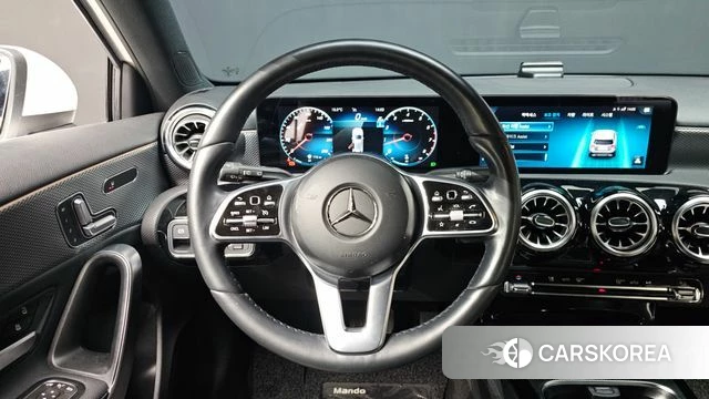 Mercedes-Benz A-Class W177 2023 Белый из Кореи, фото 5