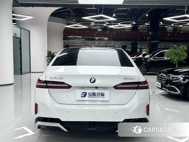 BMW 5 series 2024 Белый из Китая, фото 5