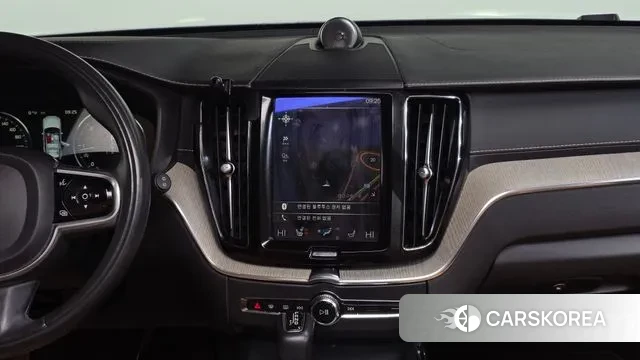 Volvo XC60 second Generation 2018 Белый из Кореи, фото 5