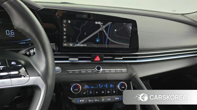 Hyundai The New Avante (CN7) 2024 Серебристо-серый из Кореи, фото 5