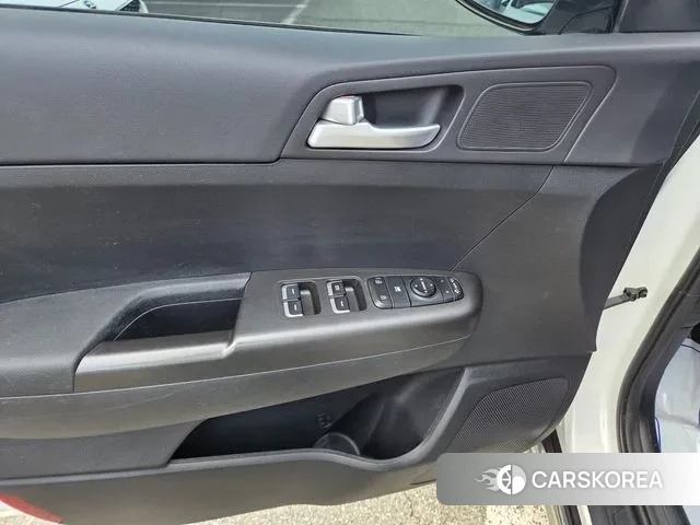 Kia Sportage The Bold 2021 Белый из Кореи, фото 5