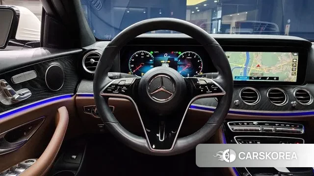 Mercedes-Benz E-Class W213 2023 Белый из Кореи, фото 5