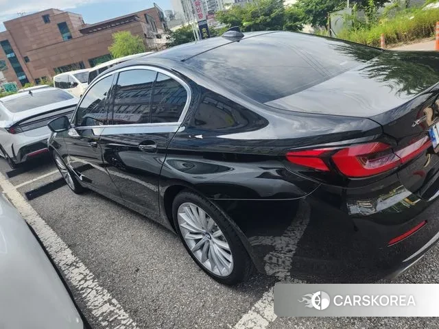 BMW 5 Series (G30) 2023 Черный из Кореи, фото 5