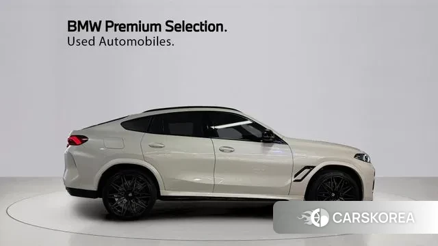 BMW X6M (G06) 2024 Жемчужный цвет из Кореи, фото 5