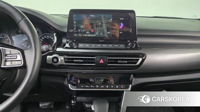 Kia Seltos 2022 Белый из Кореи, фото 5