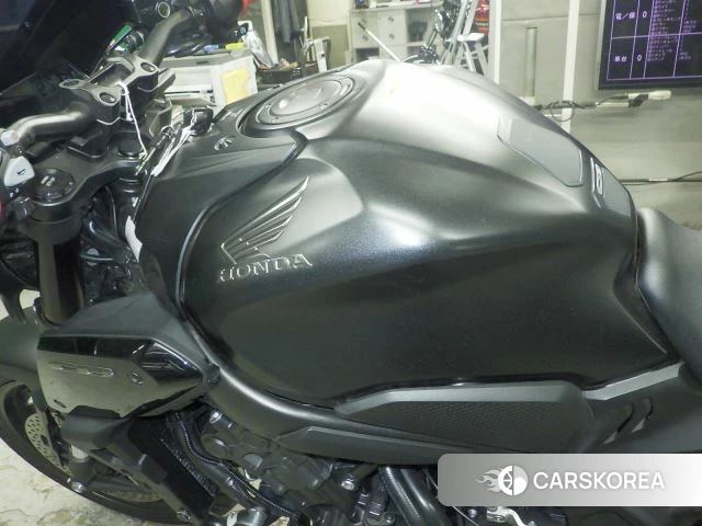 Проданный Honda CB650R id 3999427 из Японии, фото 4