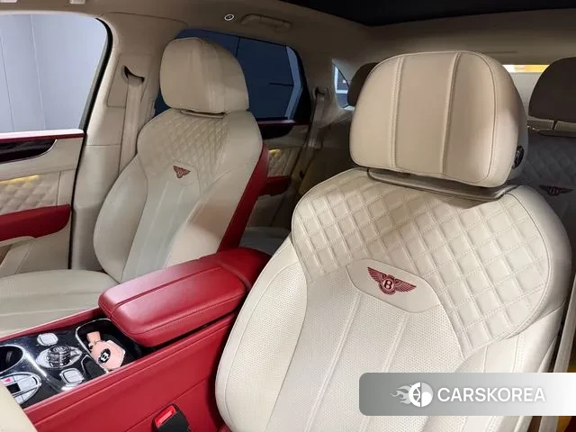 Bentley Bentayga 2021 Белый из Кореи, фото 5