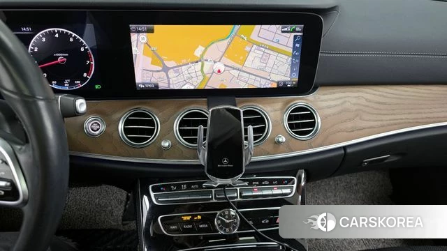Mercedes-Benz E-Class W213 2020 Белый из Кореи, фото 5