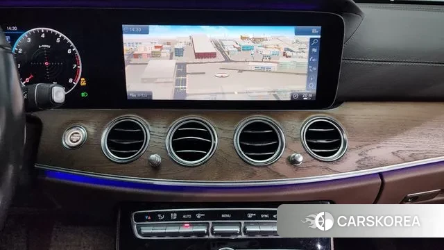 Mercedes-Benz E-Class W213 2018 Серый из Кореи, фото 5