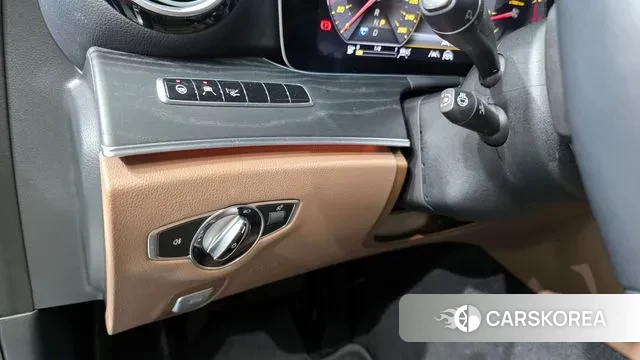 Mercedes-Benz E-Class W213 2020 Серебряный из Кореи, фото 5