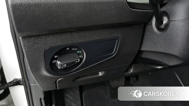 Volkswagen Tiguan second Generation 2021 Белый из Кореи, фото 5