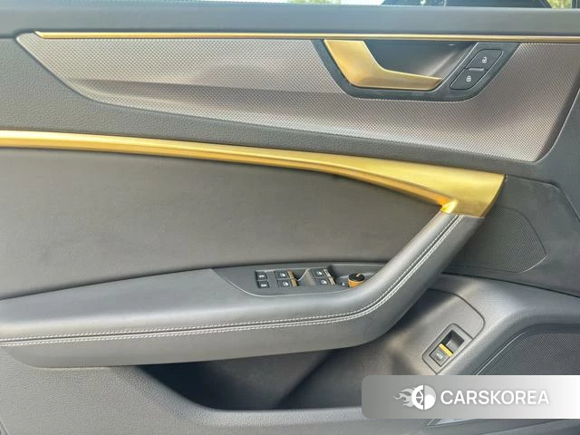 Audi A6L 2021 Черный из Китая, фото 5