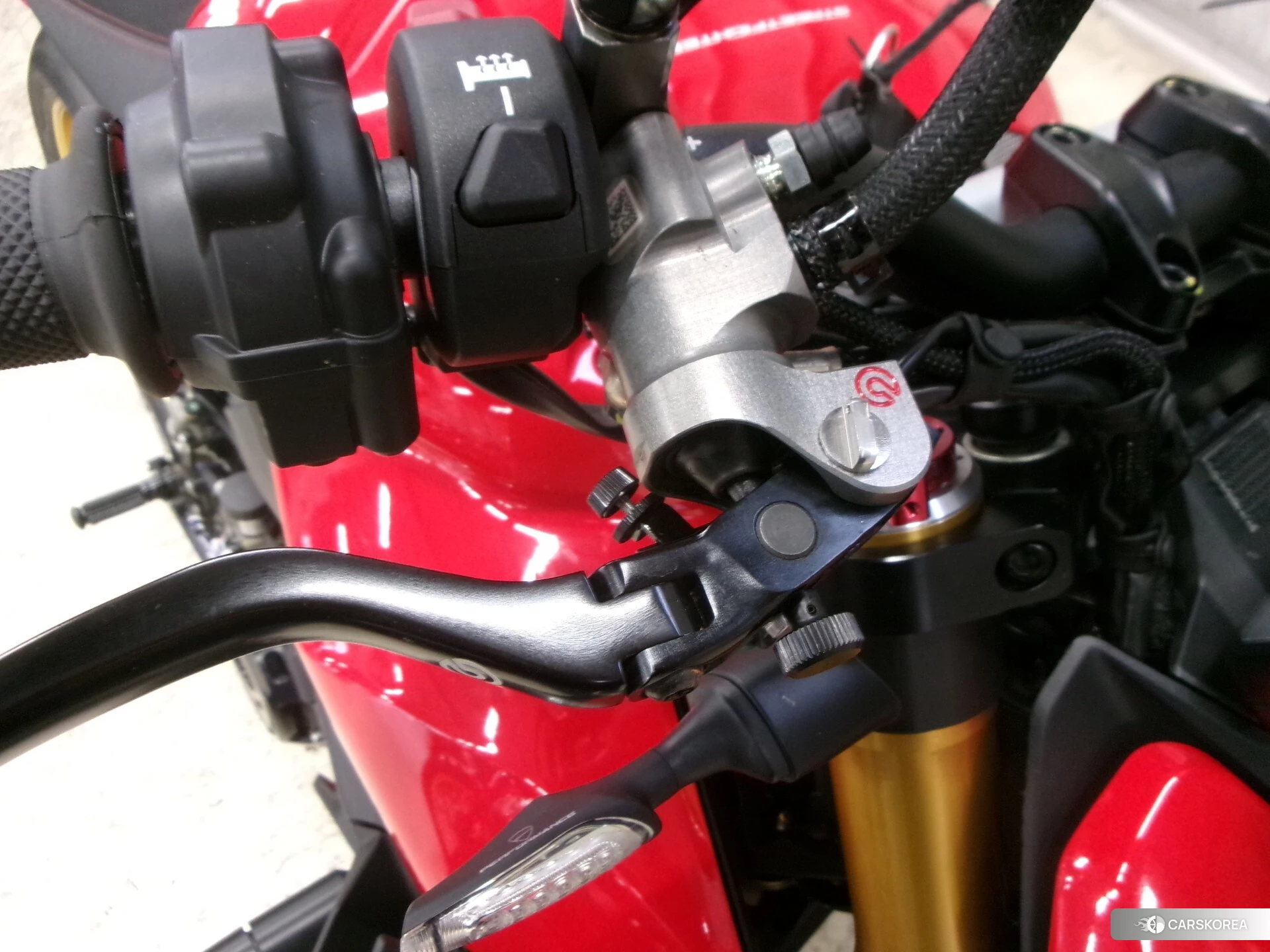 Ducati STREETFIGHTER V4 S 2020 из Японии, фото 3