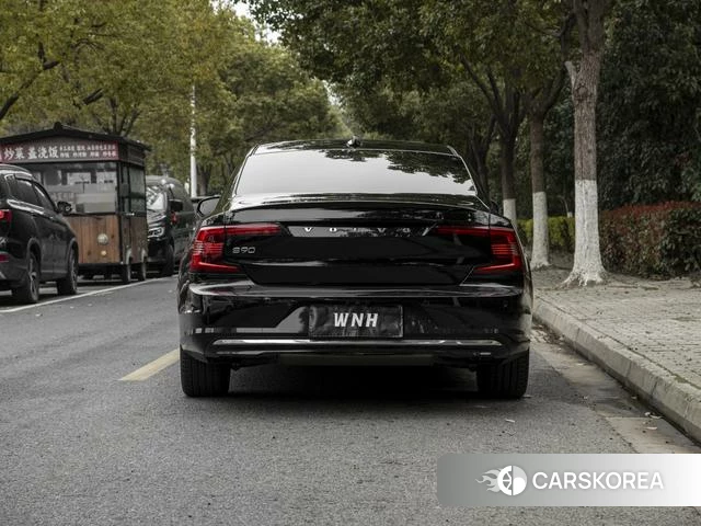 Volvo S90 2023 Черный из Китая, фото 5