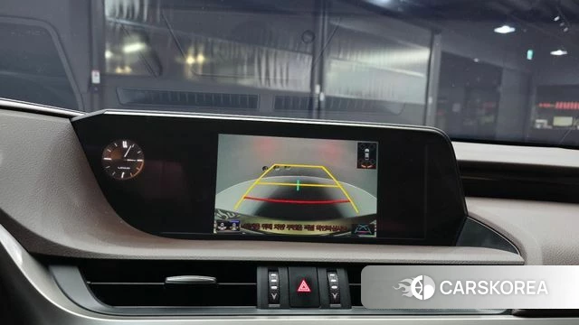 Lexus ES300h 7th generation 2018 Песочный из Кореи, фото 5