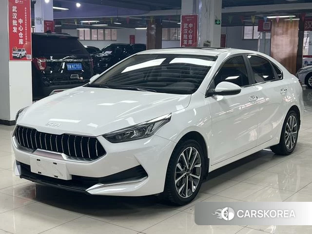 Kia K3 2022 Белый из Китая, фото 5