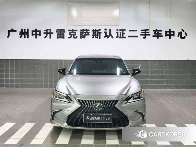 Lexus ES 2022 Серебристо-серый из Китая, фото 5