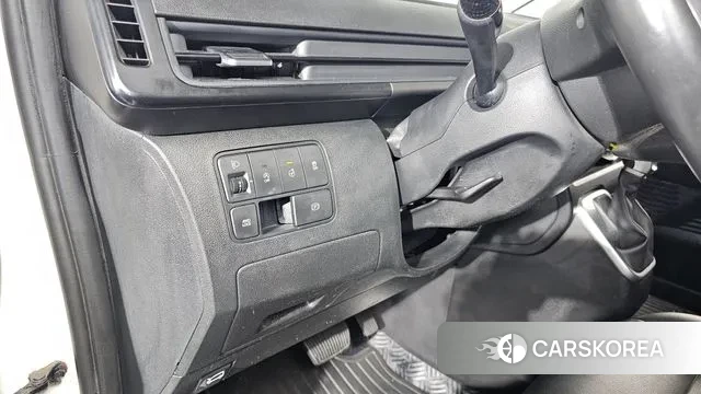 Hyundai Staria 2021 Белый из Кореи, фото 5