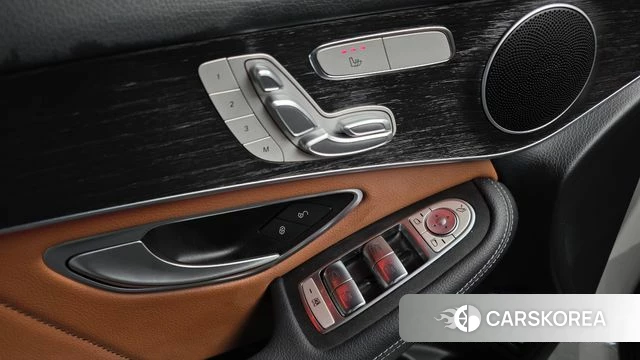 Mercedes-Benz GLC-Class X253 2021 Белый из Кореи, фото 5