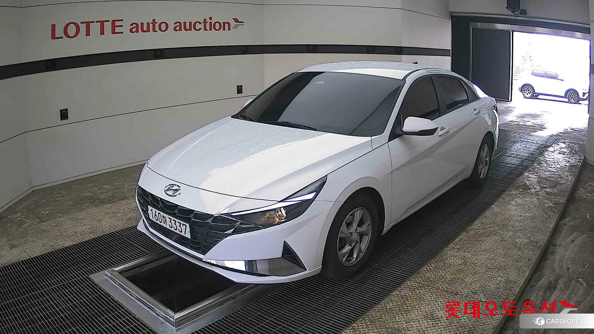 Hyundai Avante 2021 Polar White из Кореи, фото 5