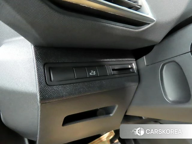 Peugeot 5008 second generation 2019 Серый из Кореи, фото 5
