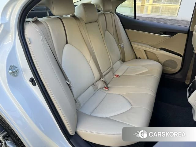 Toyota Camry 2022 Белый из Китая, фото 5