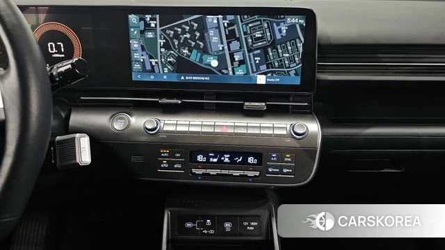 Hyundai Kona (SX2) 2023 Серебристо-серый из Кореи, фото 5