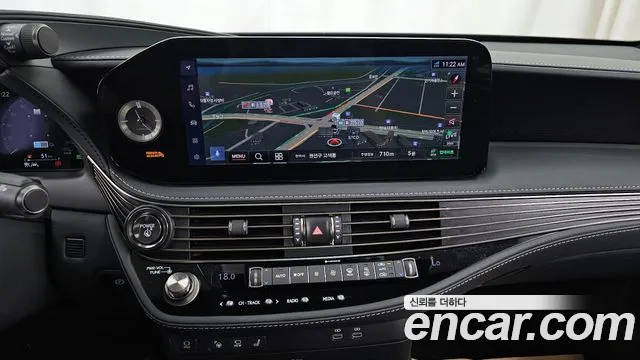 Lexus LS500h 5th generation 2024 Серебристо-серый из Кореи, фото 5