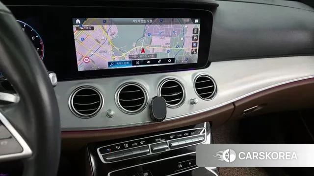 Mercedes-Benz E-Class W213 2021 Белый из Кореи, фото 5