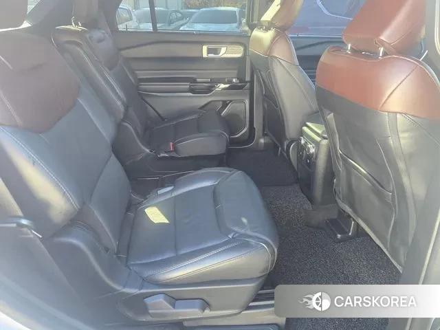 Ford Explorer 6th Generation 2022 Белый из Кореи, фото 5