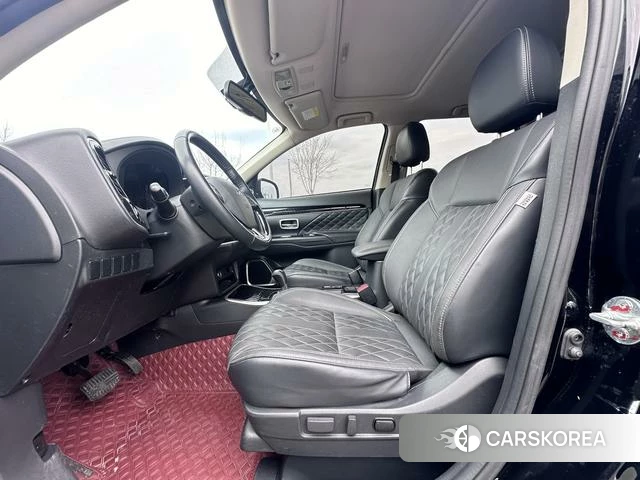 Mitsubishi  Outlander 2022 Черный из Китая, фото 5