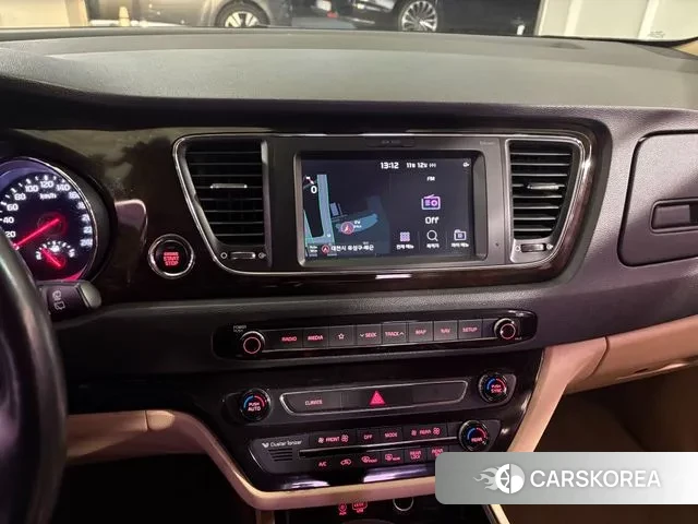 Kia The New Carnival 2018 Белый из Кореи, фото 5